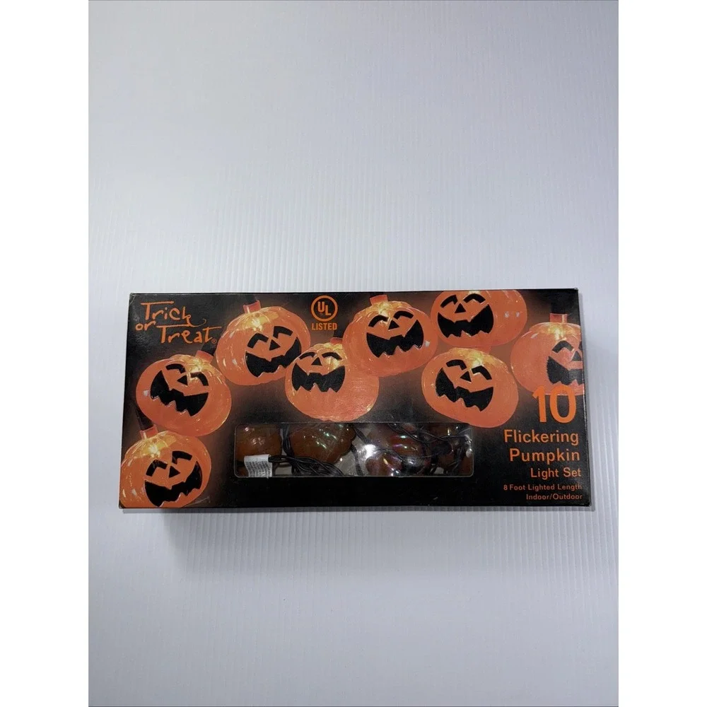 Vintage Halloween Lights 2001 Y2K Holiday Light 8 foot length Flickering Pumpkin